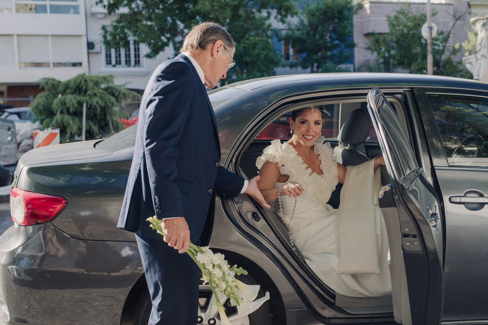 Soy Rodri, fotógrafo de casamientos en Uruguay. Bodas en Montevideo y Punta del Este. Fotos y video que capturan la sinceridad y emoción de tu historia. Weddings.