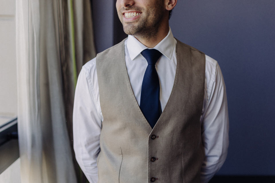 Soy Rodri, fotógrafo de casamientos en Uruguay. Bodas en Montevideo y Punta del Este. Fotos y video que capturan la sinceridad y emoción de tu historia. Weddings.