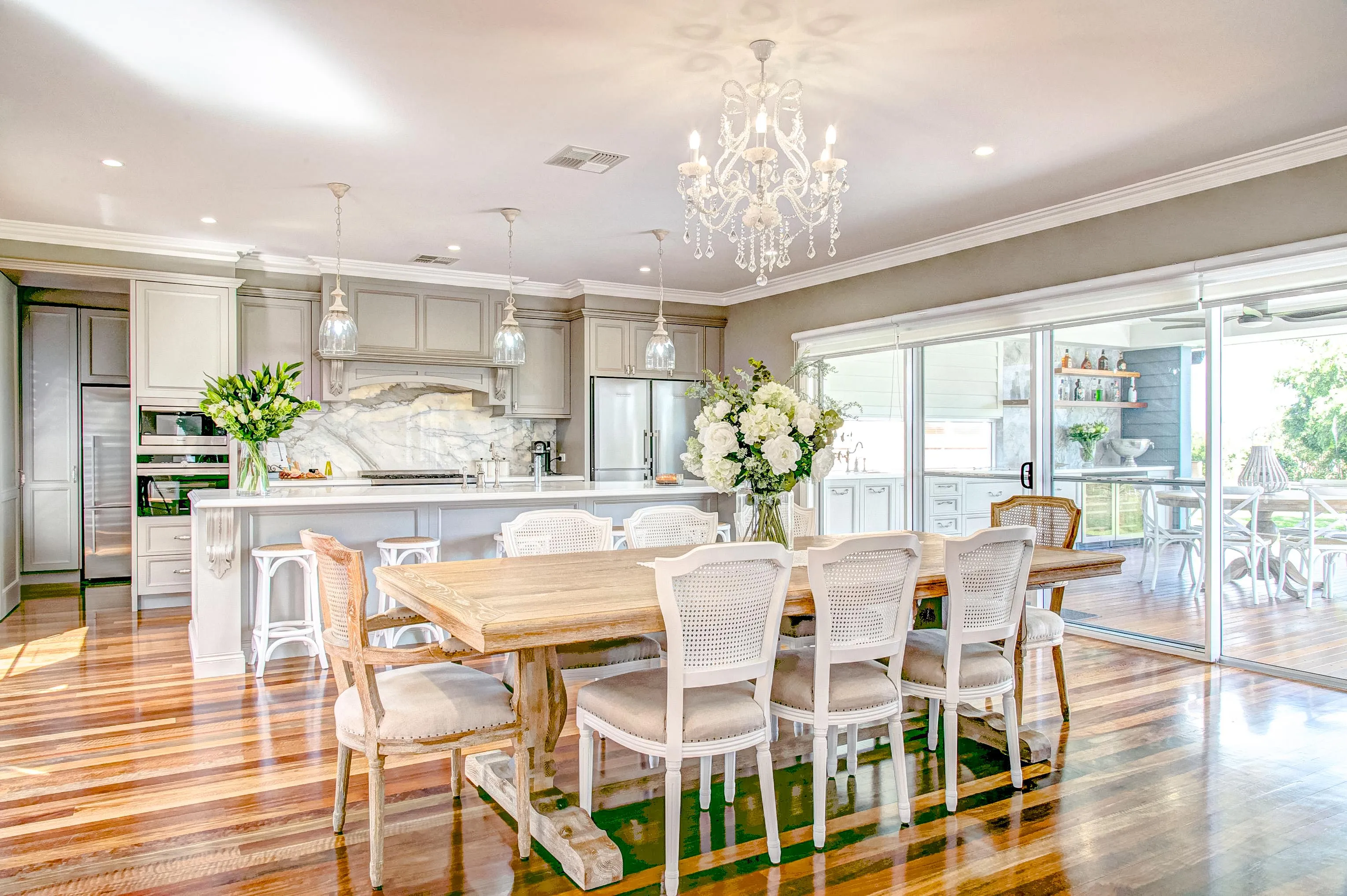 Hampton's Home Builder Sydney Luxury Open Kitchen Design Bazdaric Prestige