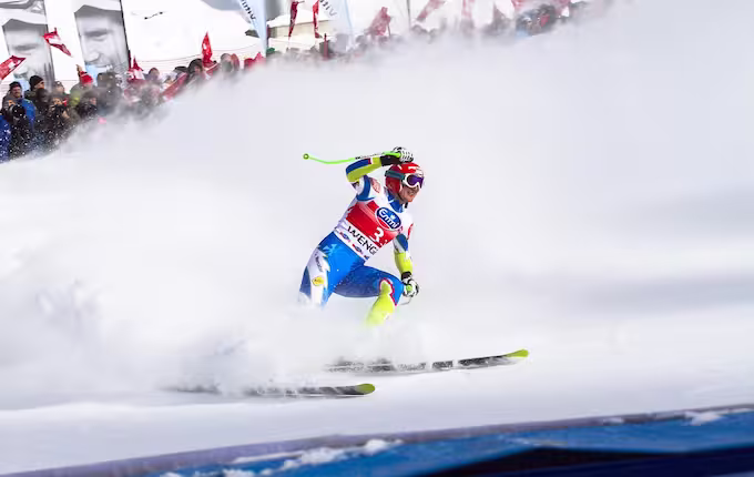 Sciatori sulle piste