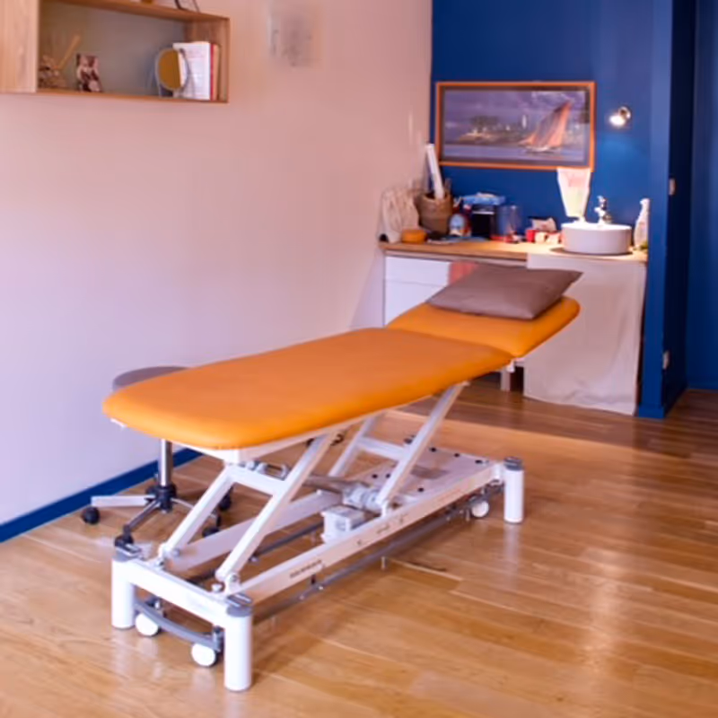 Table d'Osteo La Rochelle // Armelle Delaval