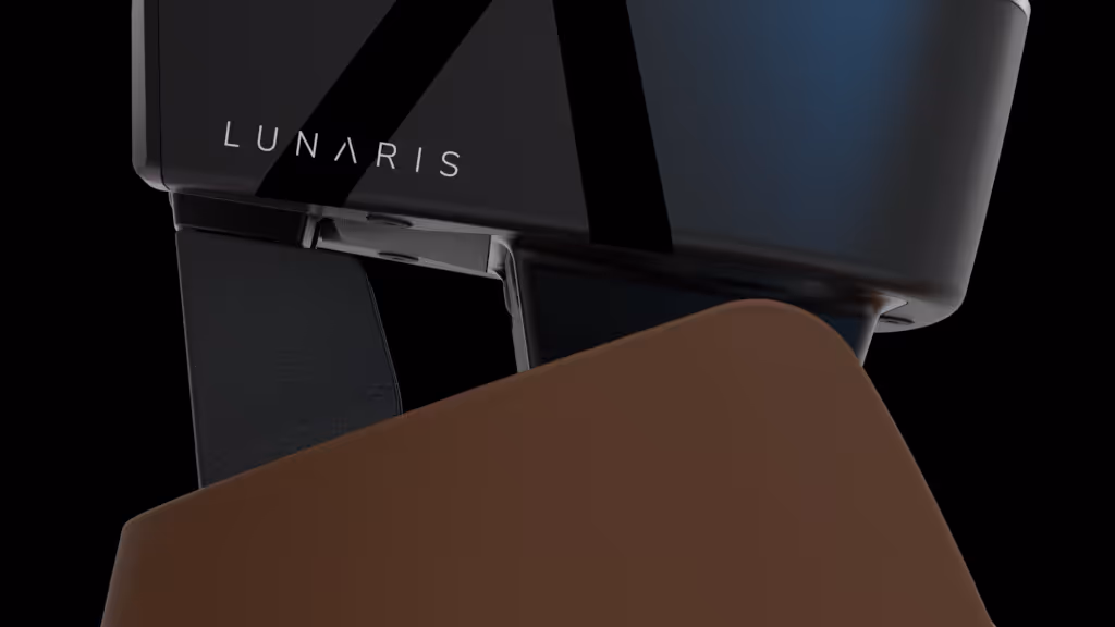 Lunaris prosthetic foot in Golden Gait finish