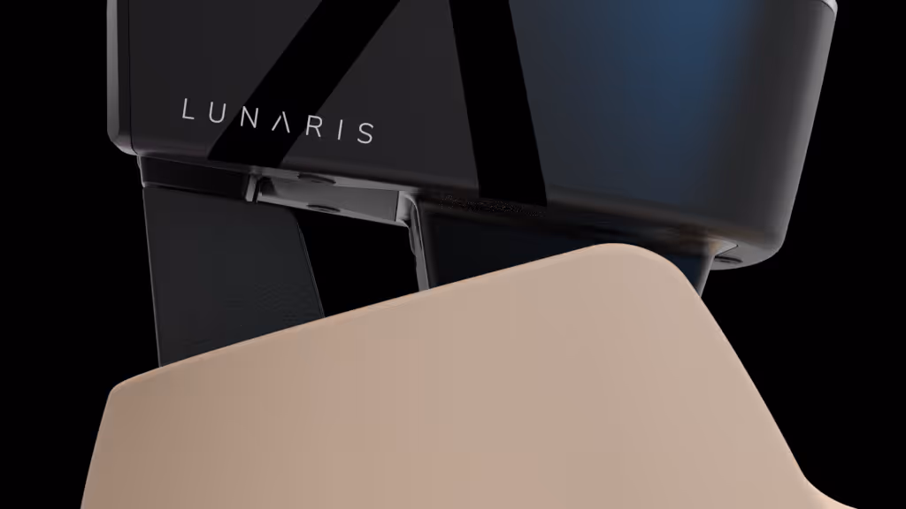 Close-up of Lunaris prosthetic foot in Ivory Stride finish