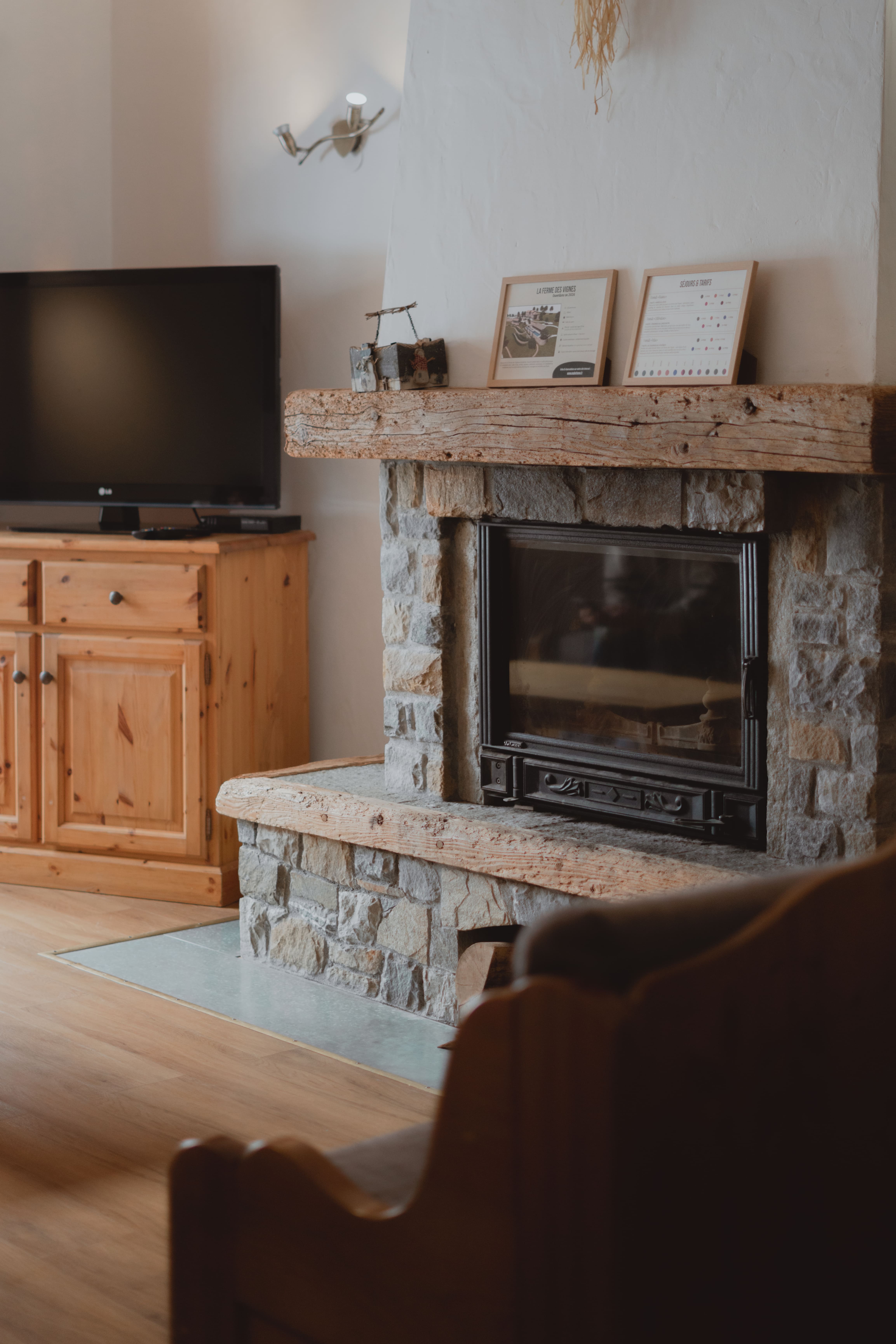 Les Suites du Val Claret | apartment 4 | fireplace