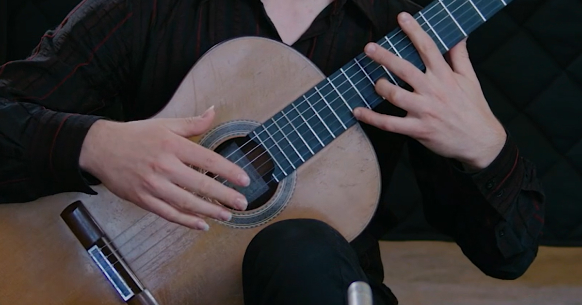 Classical Guitar Left Hand Technique: Understanding Stretching