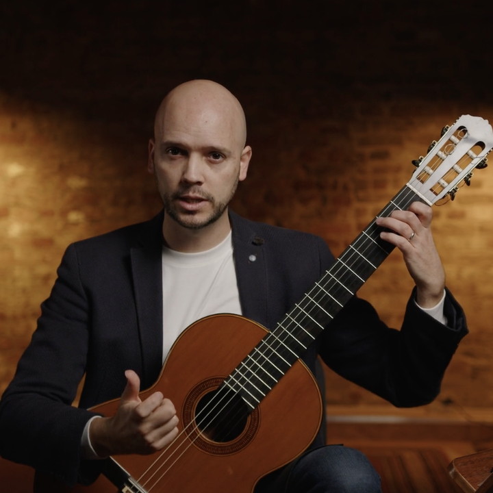 Playing Arpeggios with Dynamic Control