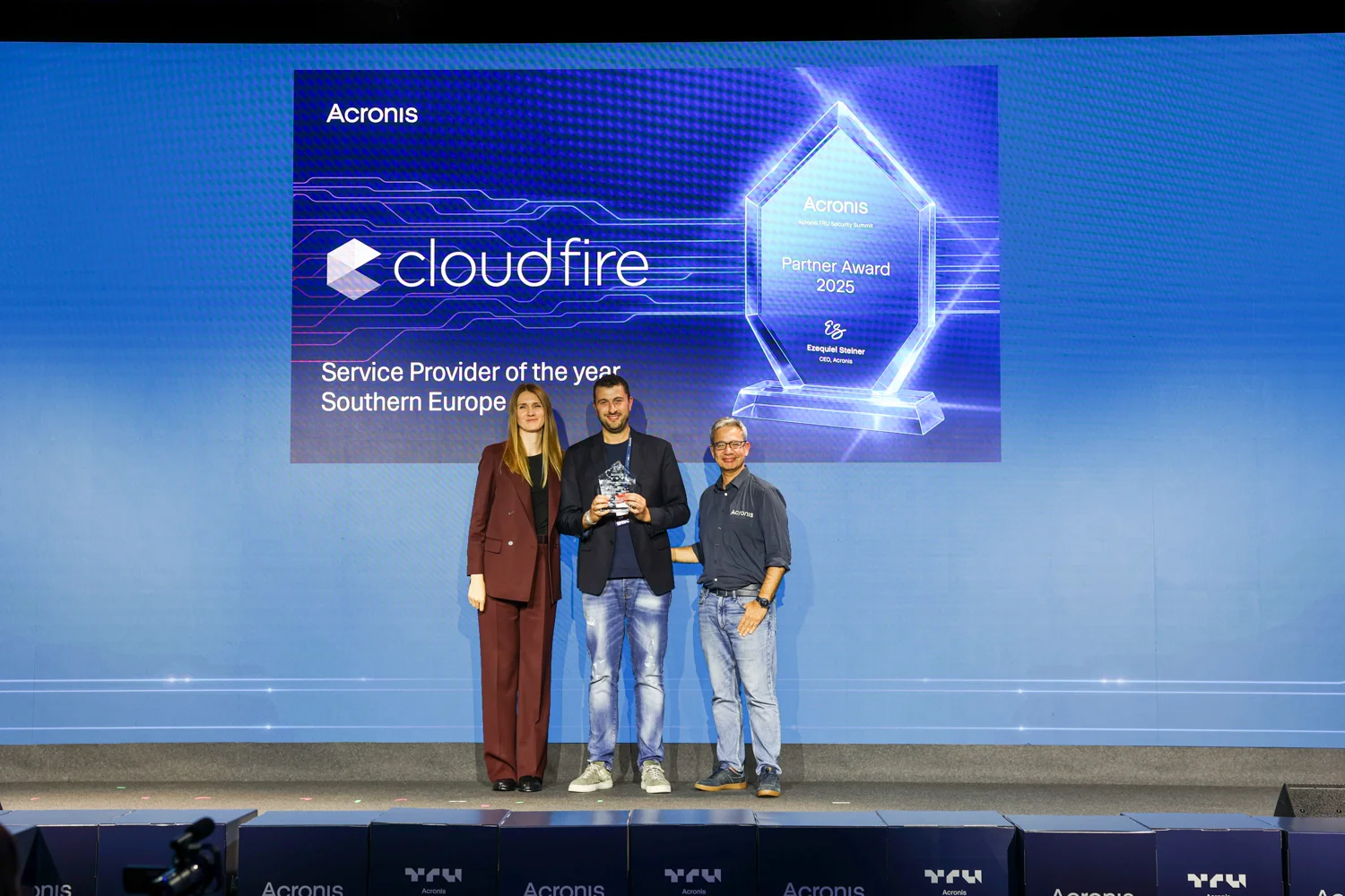 CEO CloudFire ritira il premio Acronis