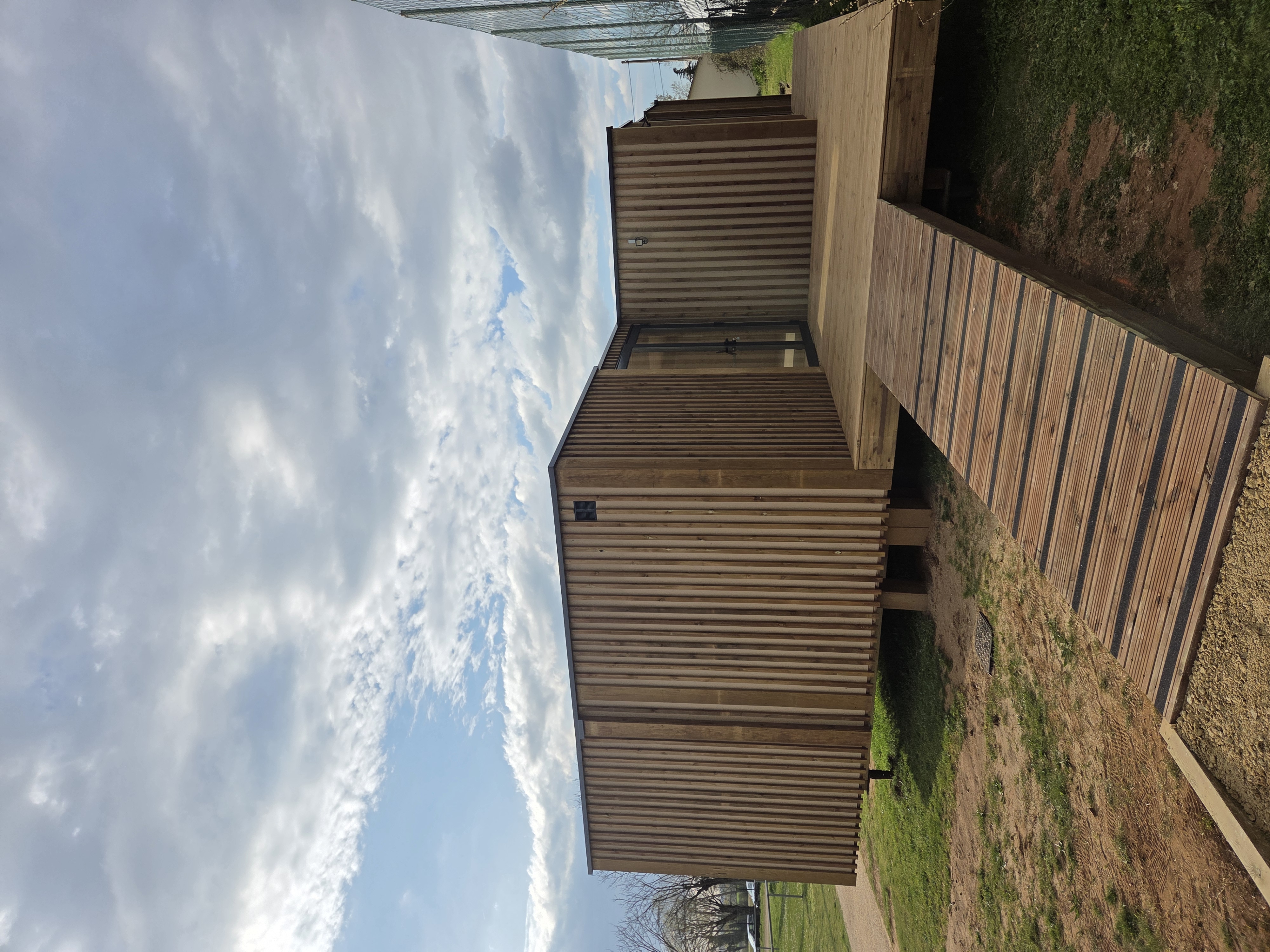 Frontonas local Moduléo avec terrasse