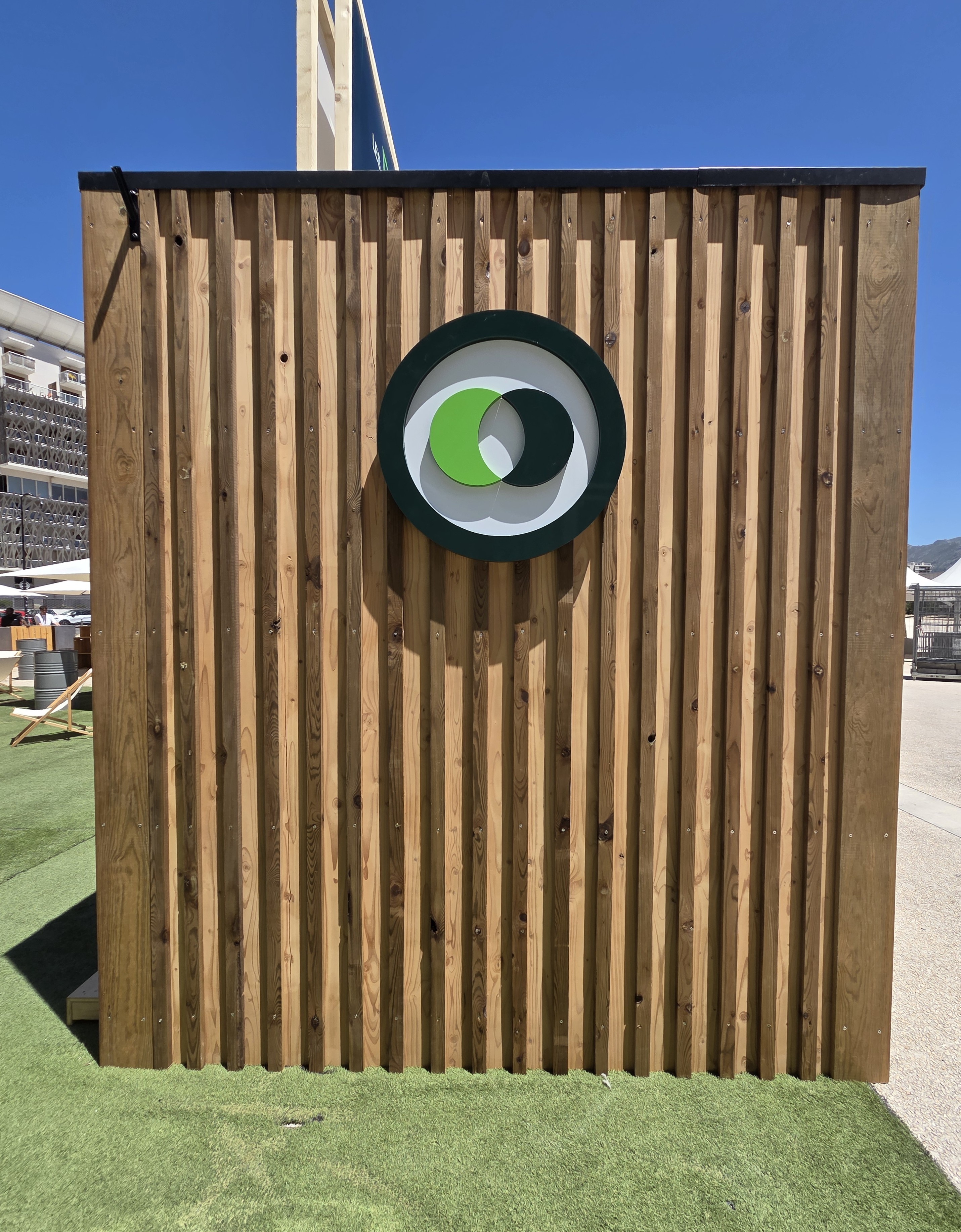 module événementiel bois signalétique personnalisée