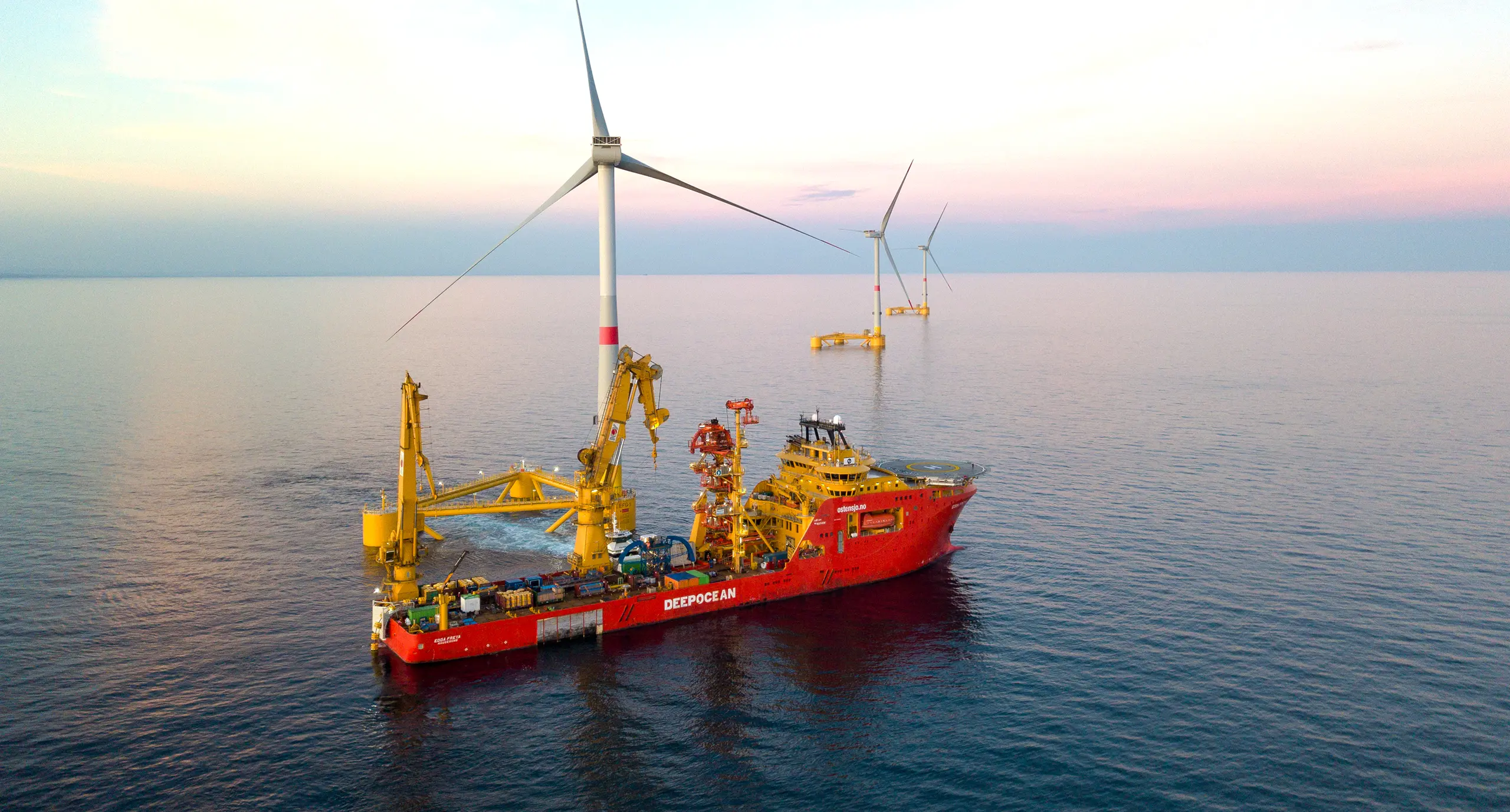DeepOcean vessel