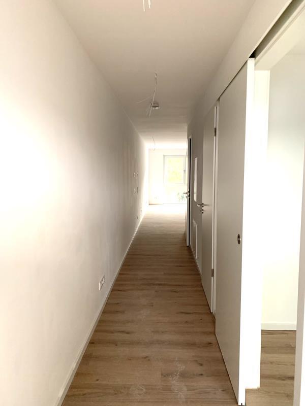 N-Schweinau: Erstbezug! Schöne, kleine 1,5-Zi-Whg. (2.OG) mit EBK, HWR und Aufzug - Photo 3