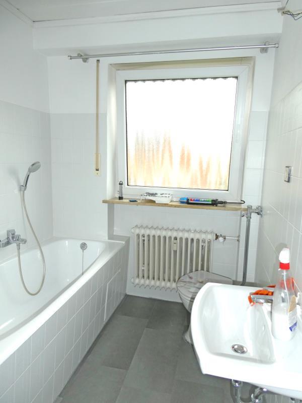 N-Werderau: Schöne 3-Zi-Whg. im 1.OG eines 3-FH, großer Balkon, Blick ins Grüne, Garage, 2 Keller - Photo 5