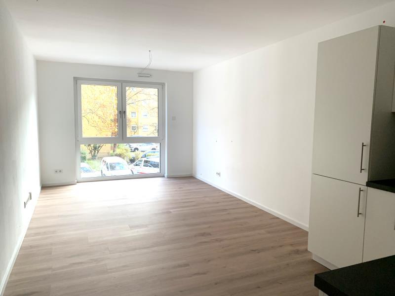 N-Schweinau: Erstbezug! Schöne, kleine 1,5-Zi-Whg. (3.OG) mit EBK, HWR und Aufzug - Photo 1