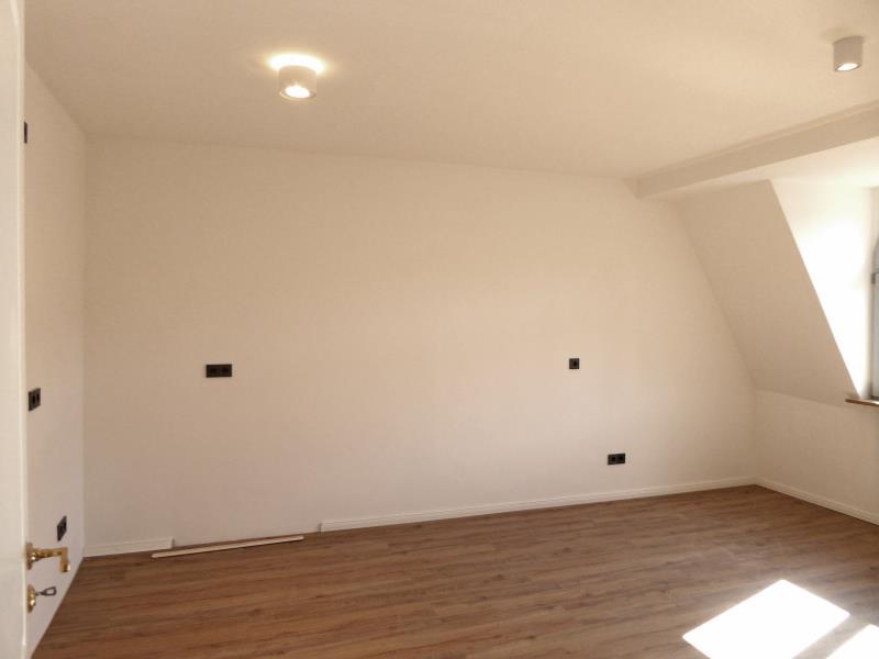 N-Steinbühl: Erstbezug! Komfortable 1-Zi.-Wohnung, 4.OG (m.A.), Einbauküche, Kühlung, Stpl. - Foto 4