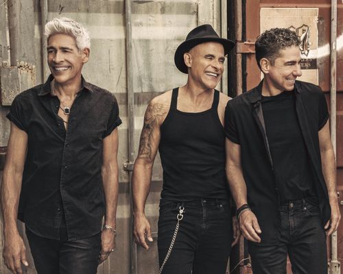 Foto del artista abajo mencionado