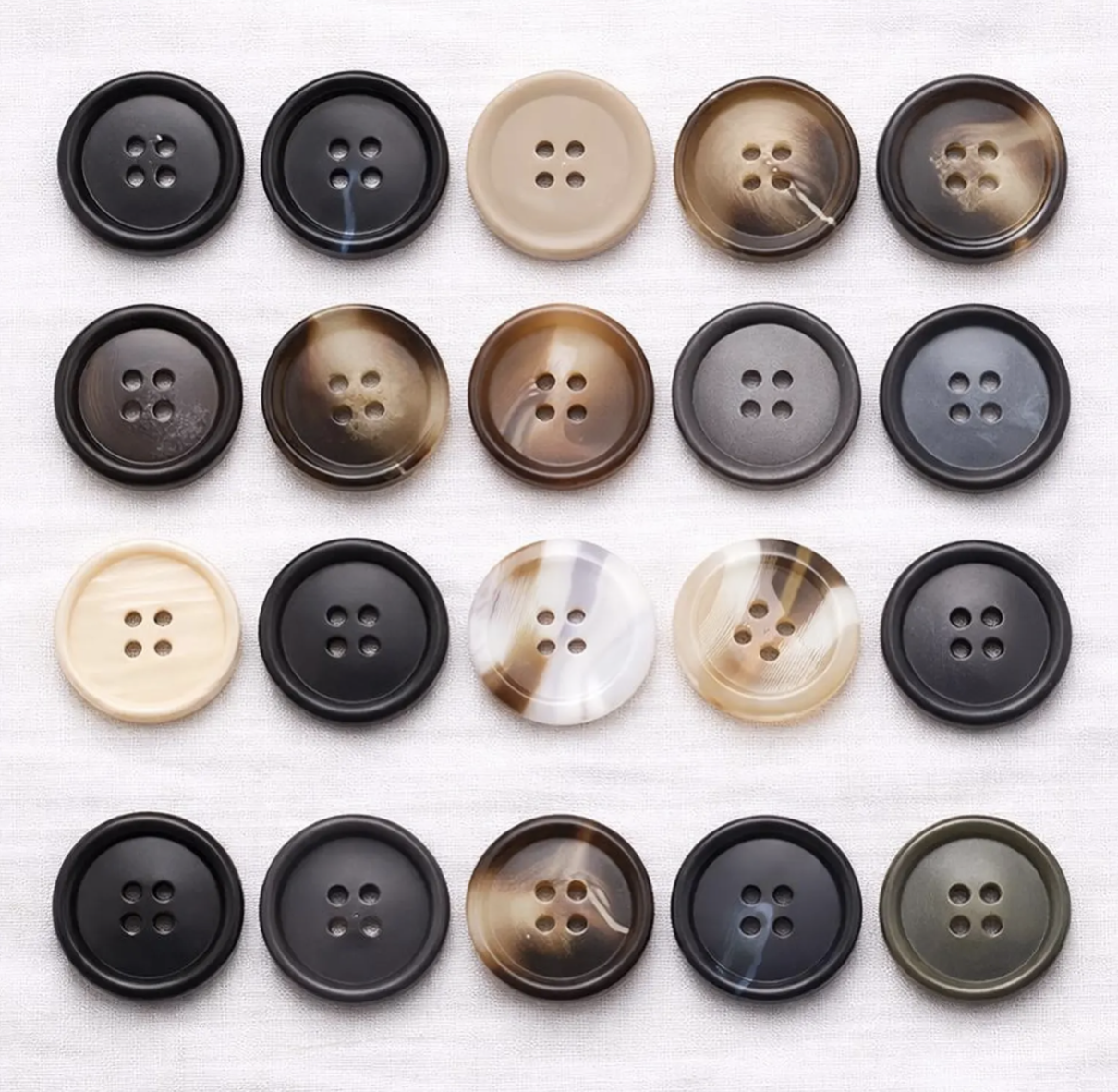 Buttons Explained: The Small Detail That Defines a Bespoke Garment