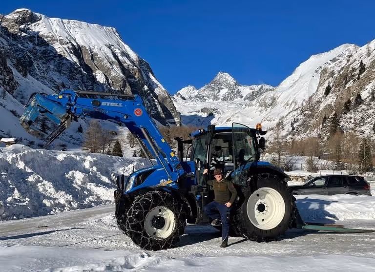 New Holland Traktor-Übergabe