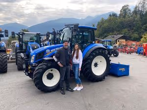 Übergabe eines New Holland