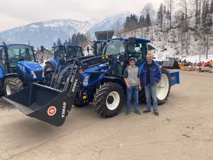 Traktorübergabe New Holland T4.65 Deluxe