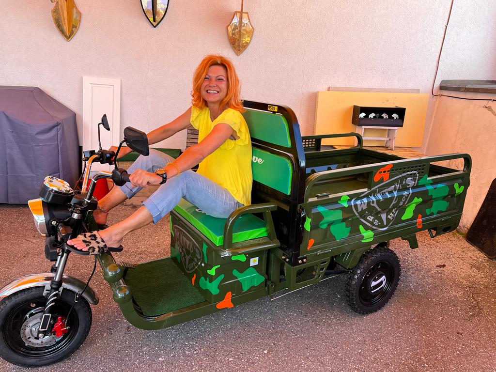 TUK TUK Übergabe