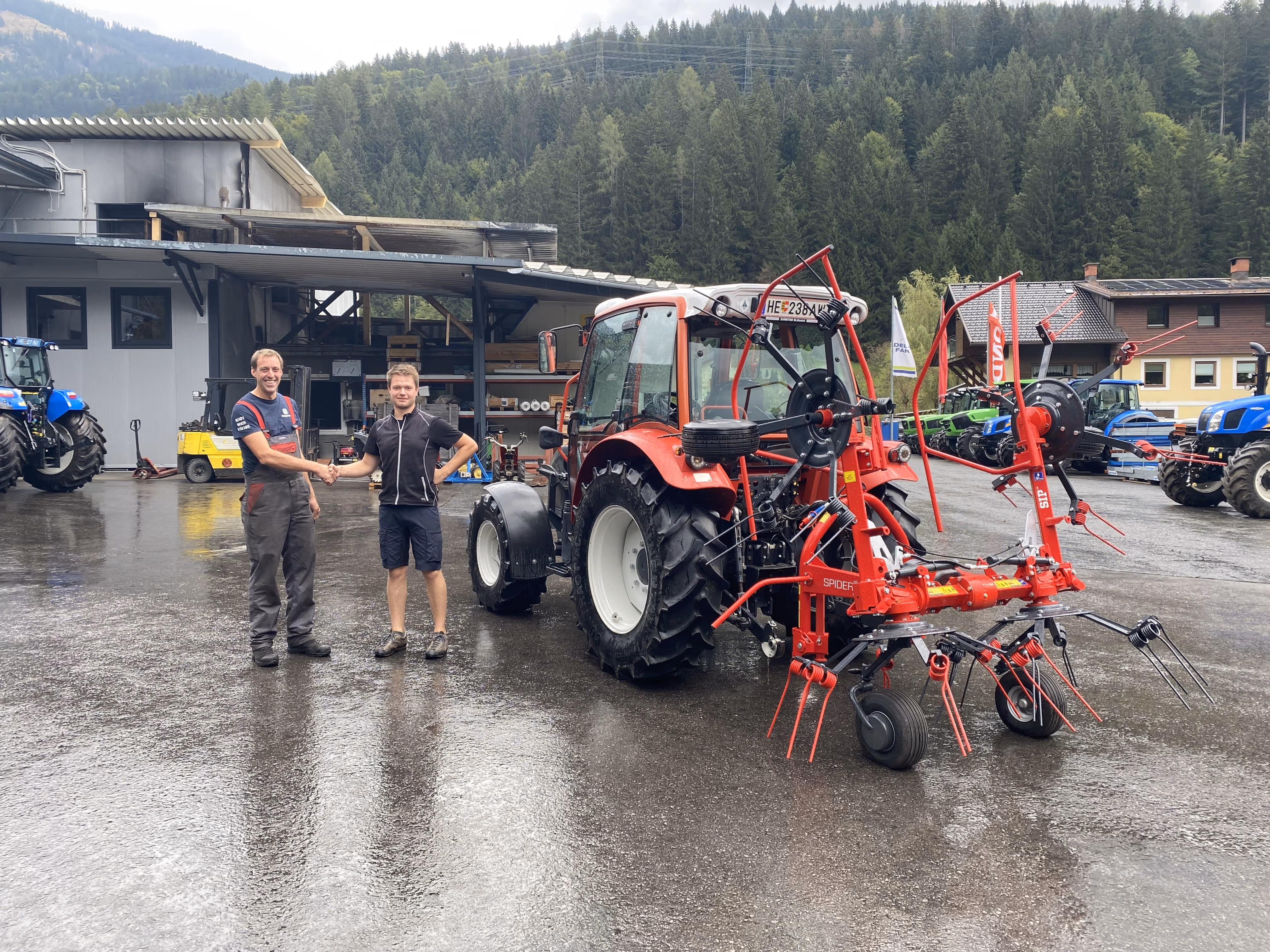 SIP Spider 40074 Alp Hydro Kreiselzettwender Übergabe