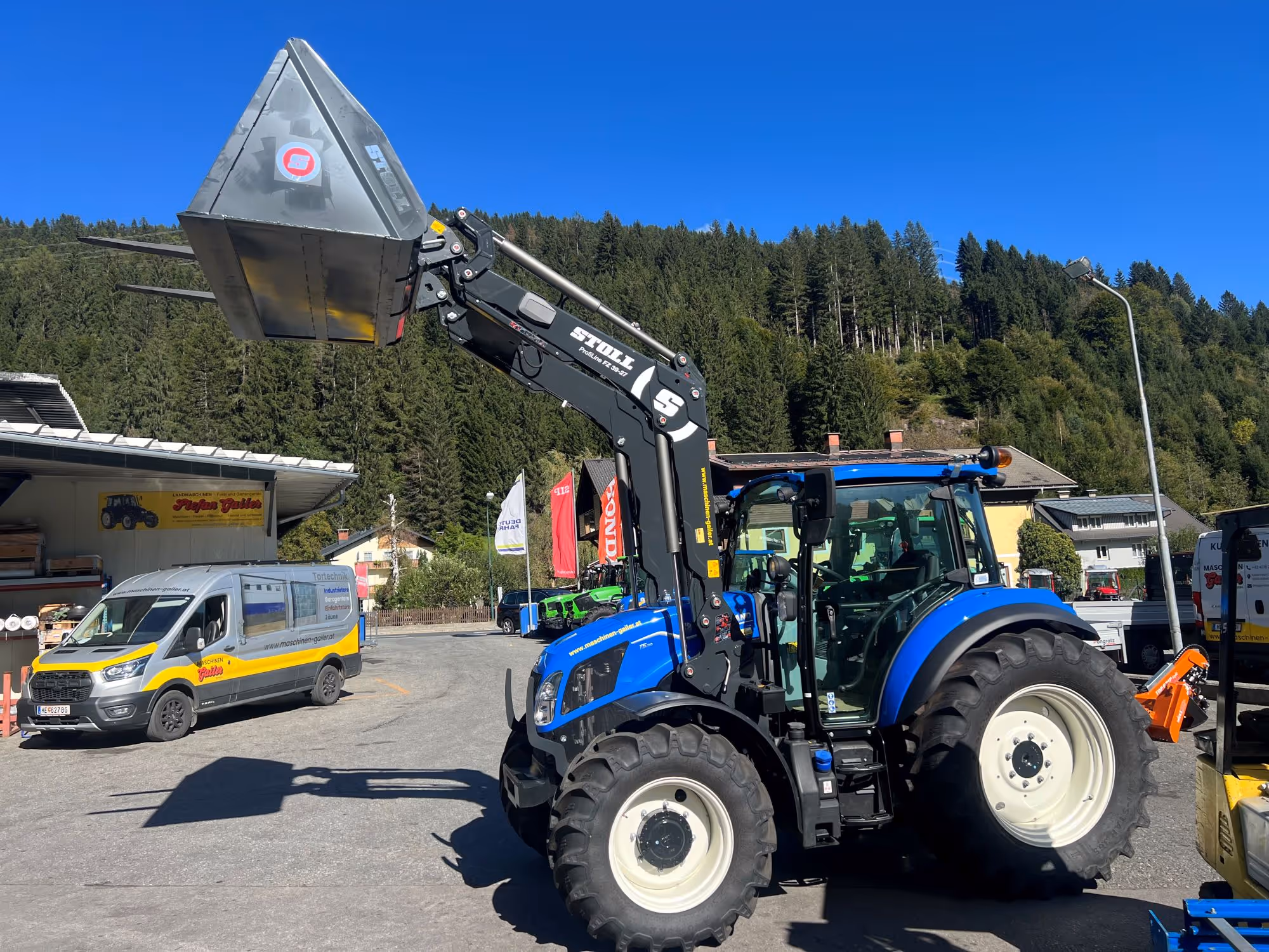 NEW HOLLAND Traktor Übergabe