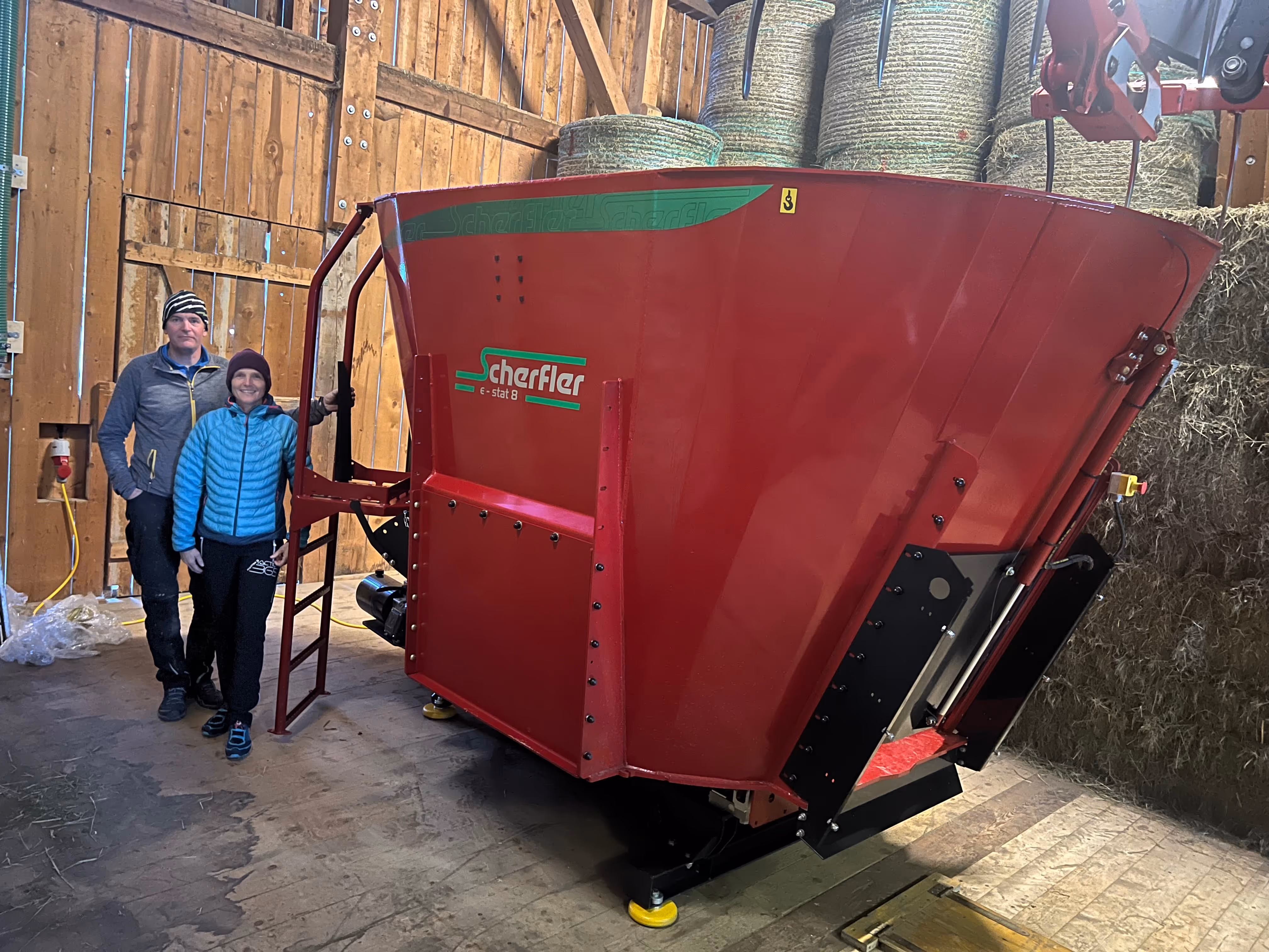 Übergabe Scherfler E-Stat Futtermischer 
