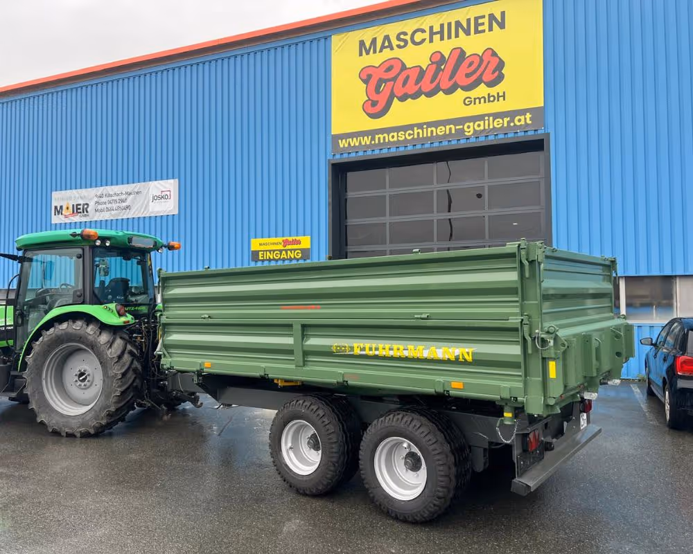 Übergabe eines Fuhrmann Dreiseitenkippers