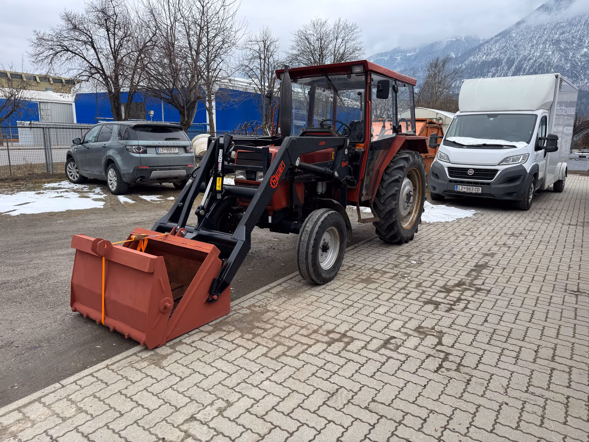Übergabe Case IH 540 Traktor