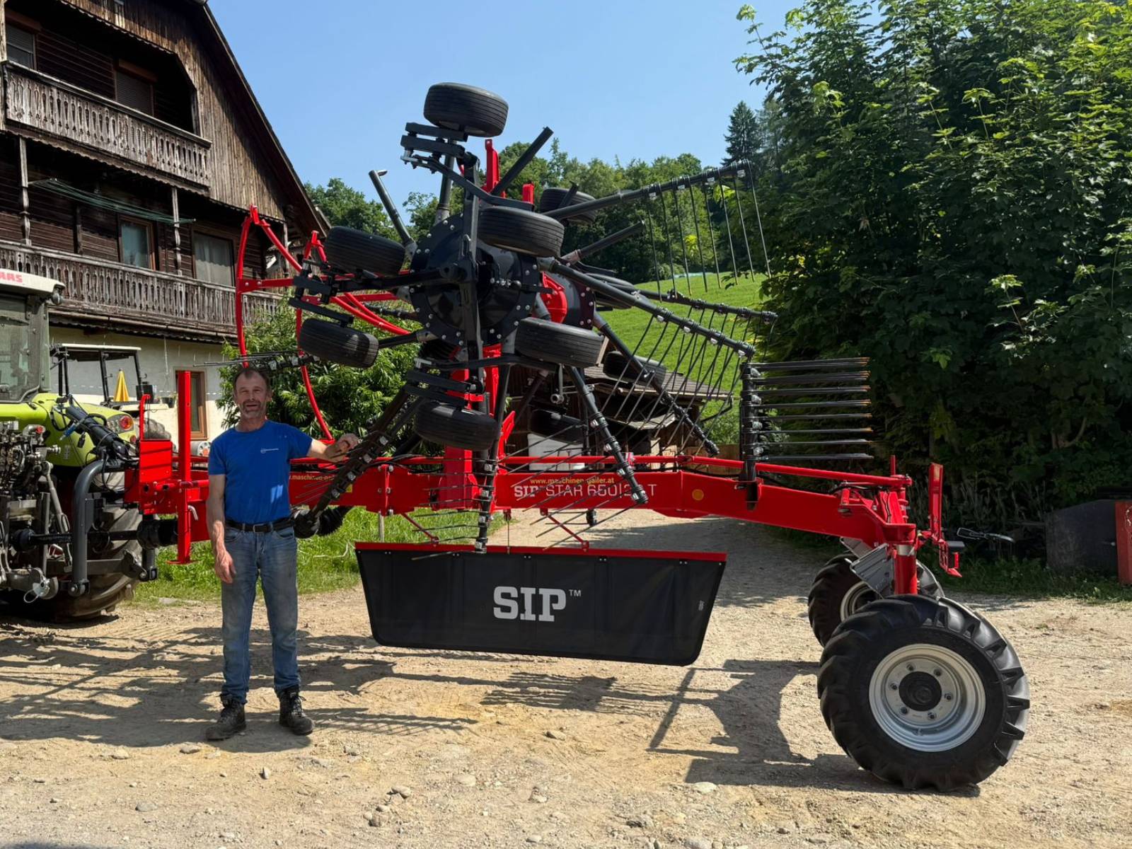Übergabe SIP Kreiselschwader Star 650/20 T