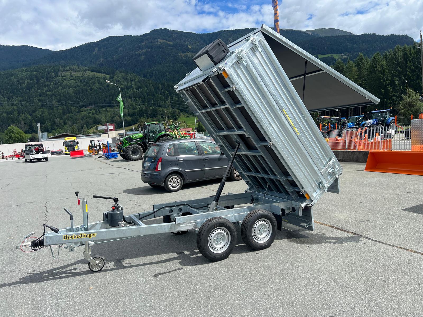 Übergabe Hochedlinger PKW-Anhänger Compact 808 KD