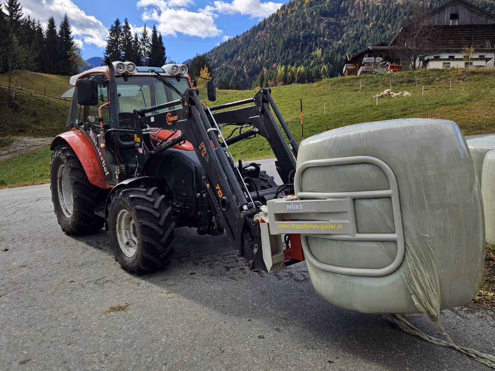 Übergabe Mürztaler Ballenzange BZ 120