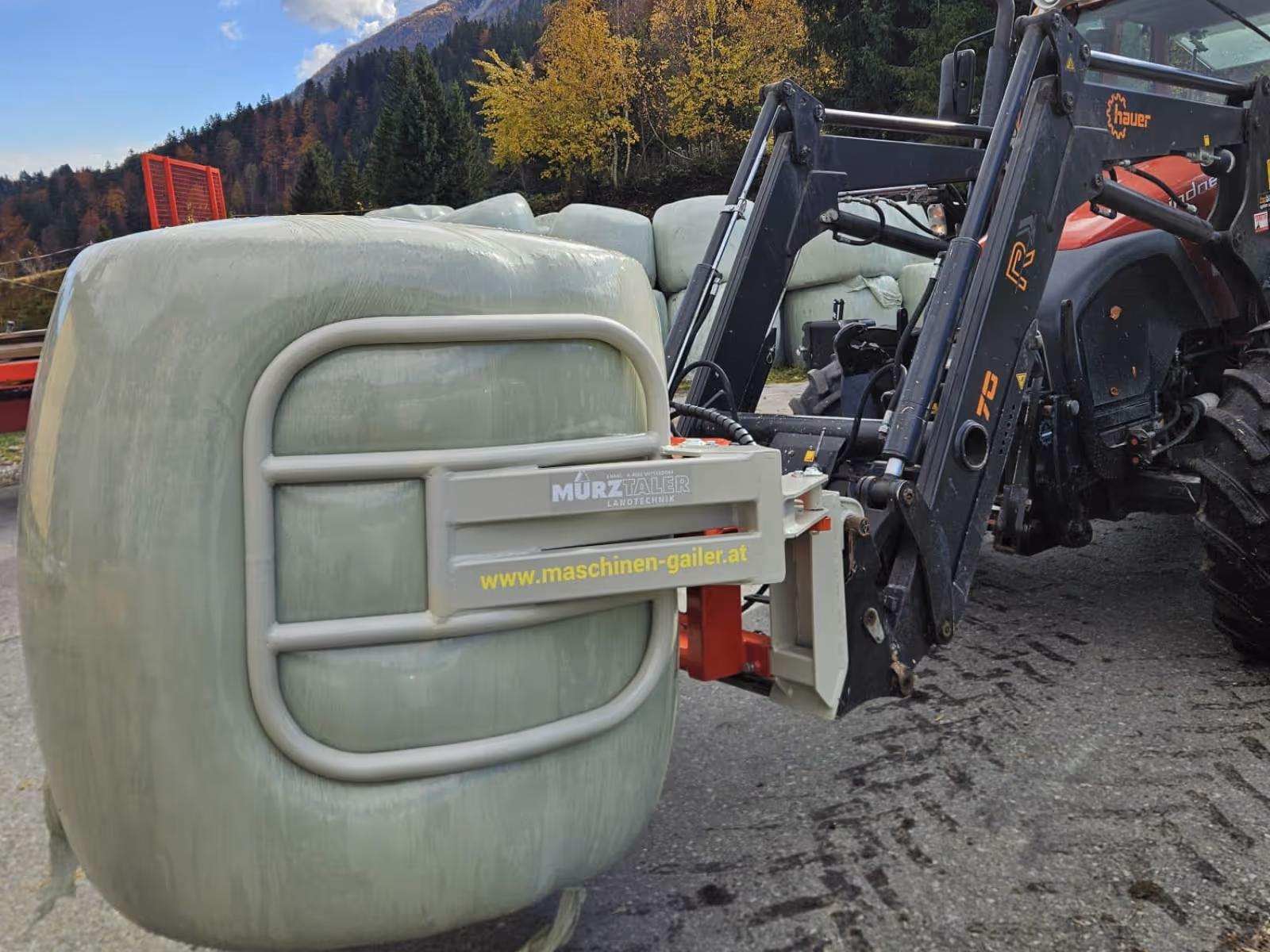 Übergabe Mürztaler Ballenzange BZ 120