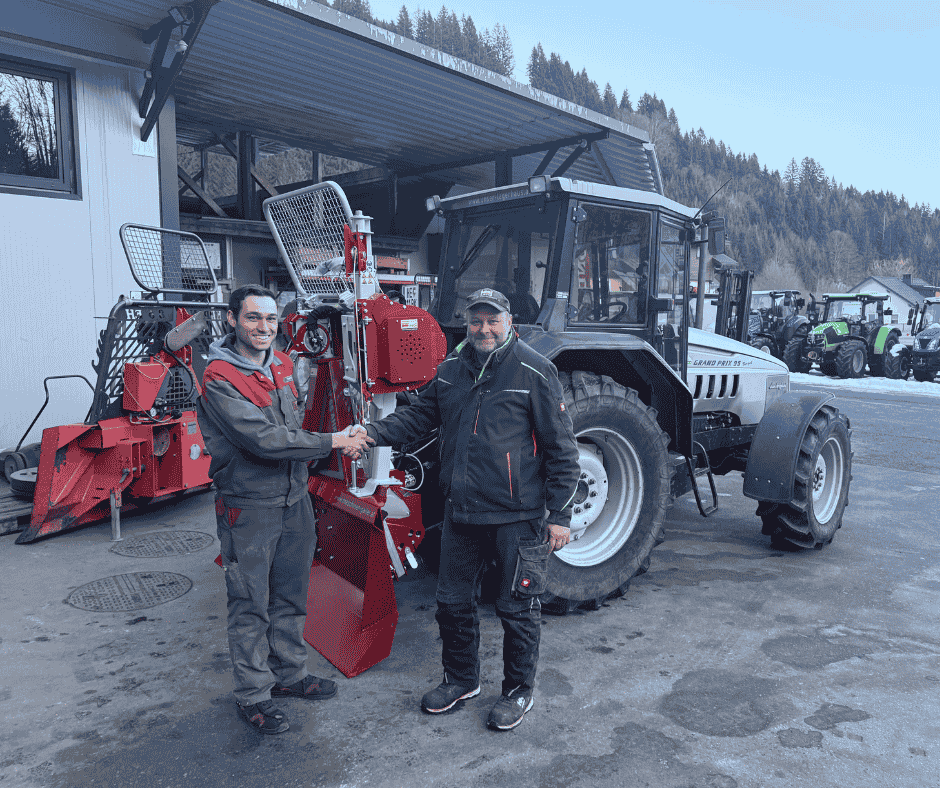 Übergabe Tajfun Seilwinde mit SOMA Hilfswinde