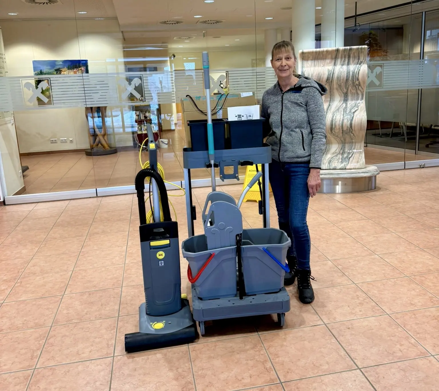 Übergabe Kärcher Reinigungsgeräte