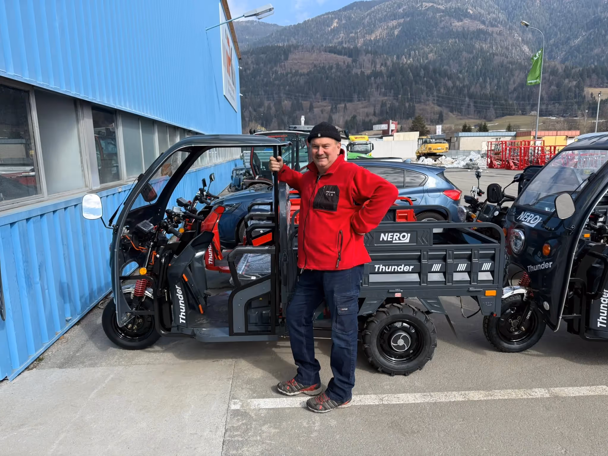 Übergabe E-TukTuk