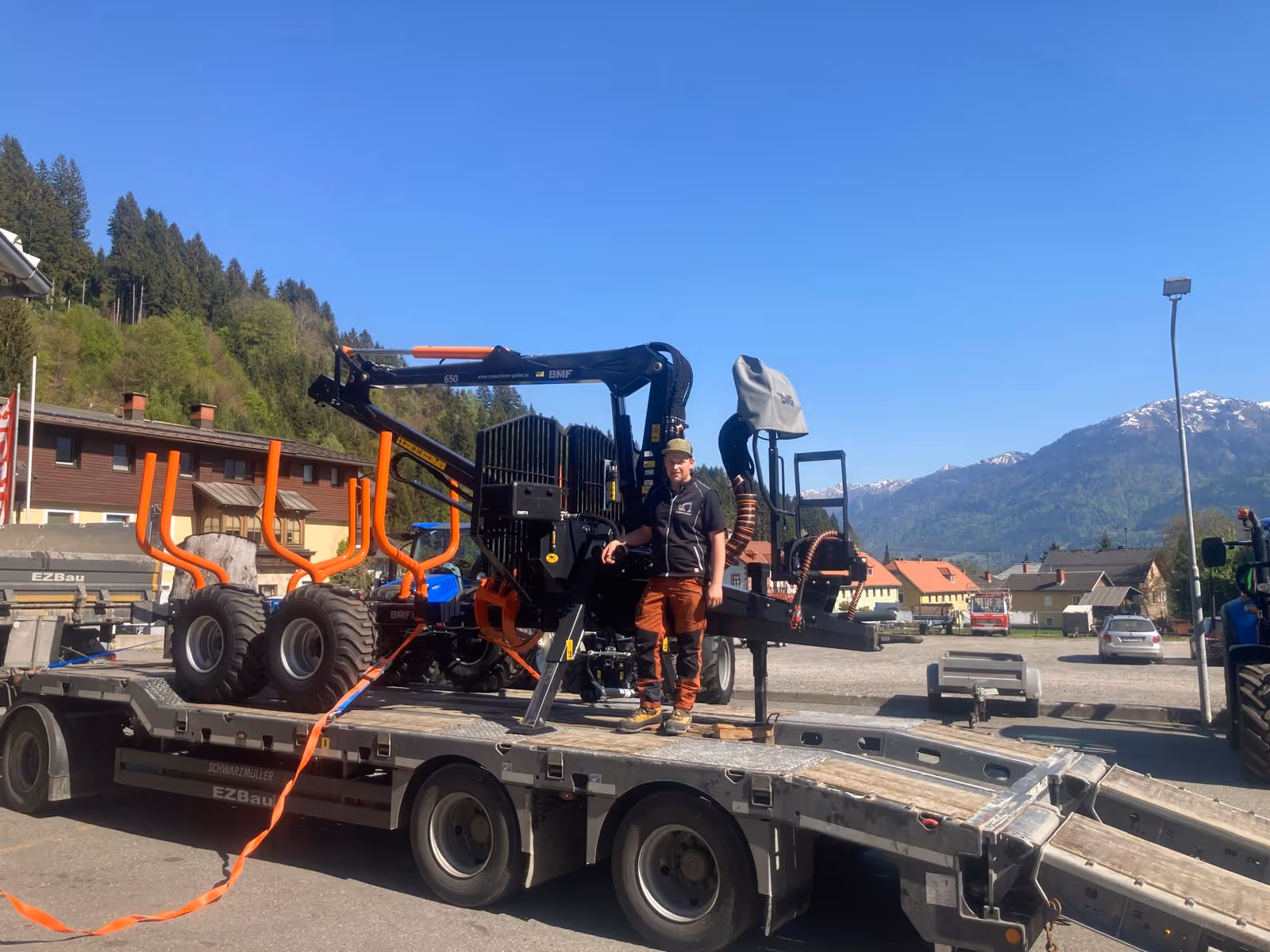 Übergabe BMF Forstanhänger 8T1