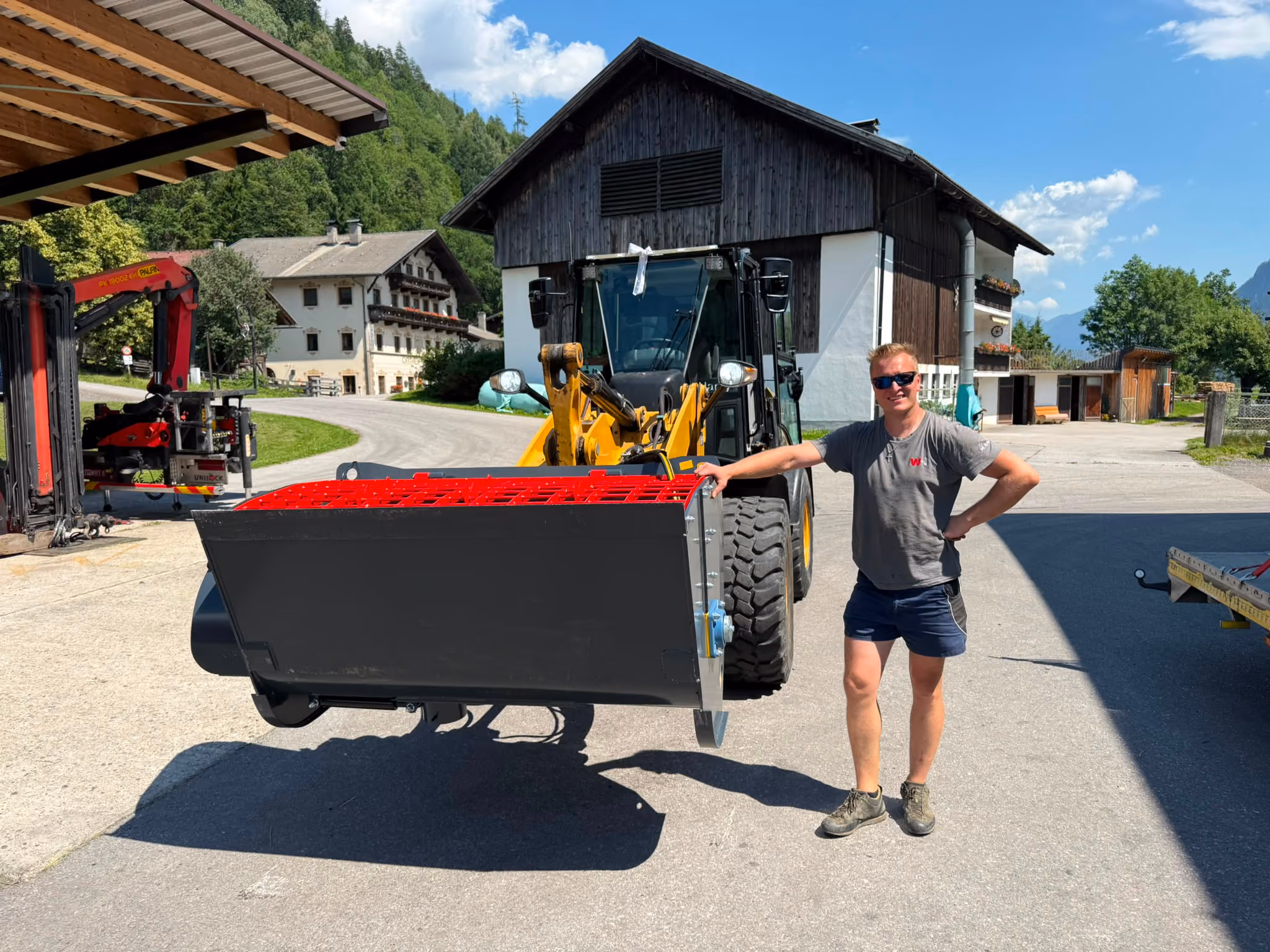 Übergabe Stekro Betonmischschaufel