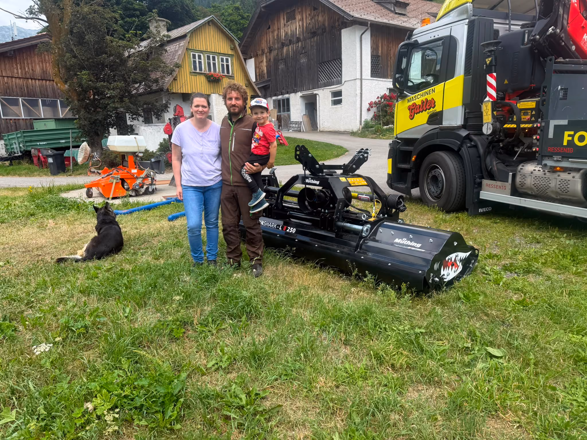 Übergabe Müthing Mulcher Alpinshark 250