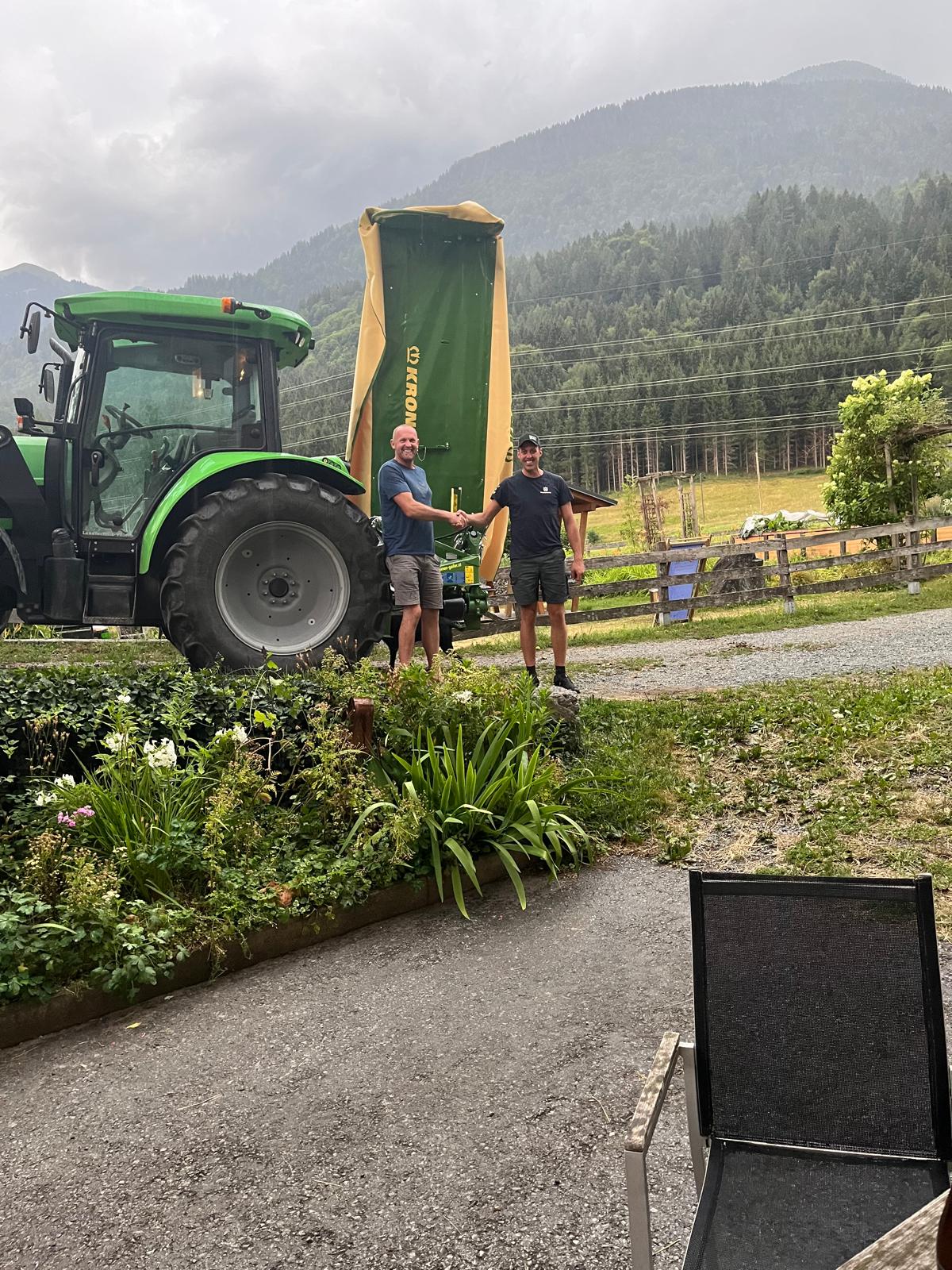 Übergabe Krone Heckscheibenmähwerk AMR 320