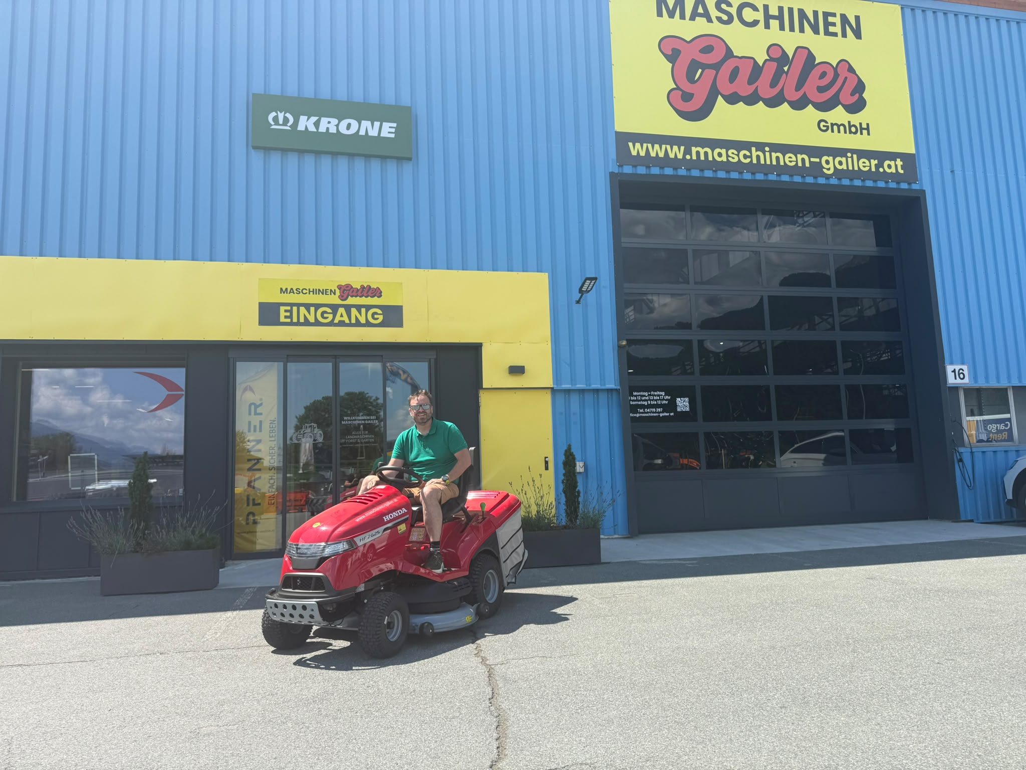 Übergabe Honda Rasentraktor HF2625