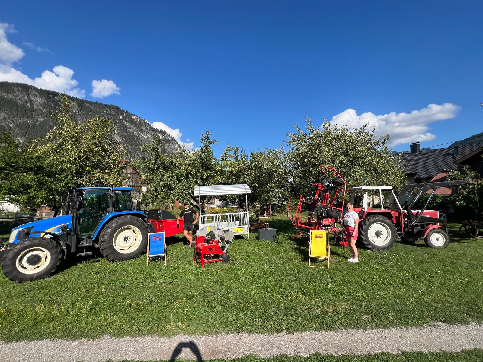 Übergabe mit vielen neuen Helfern am Greimlhof