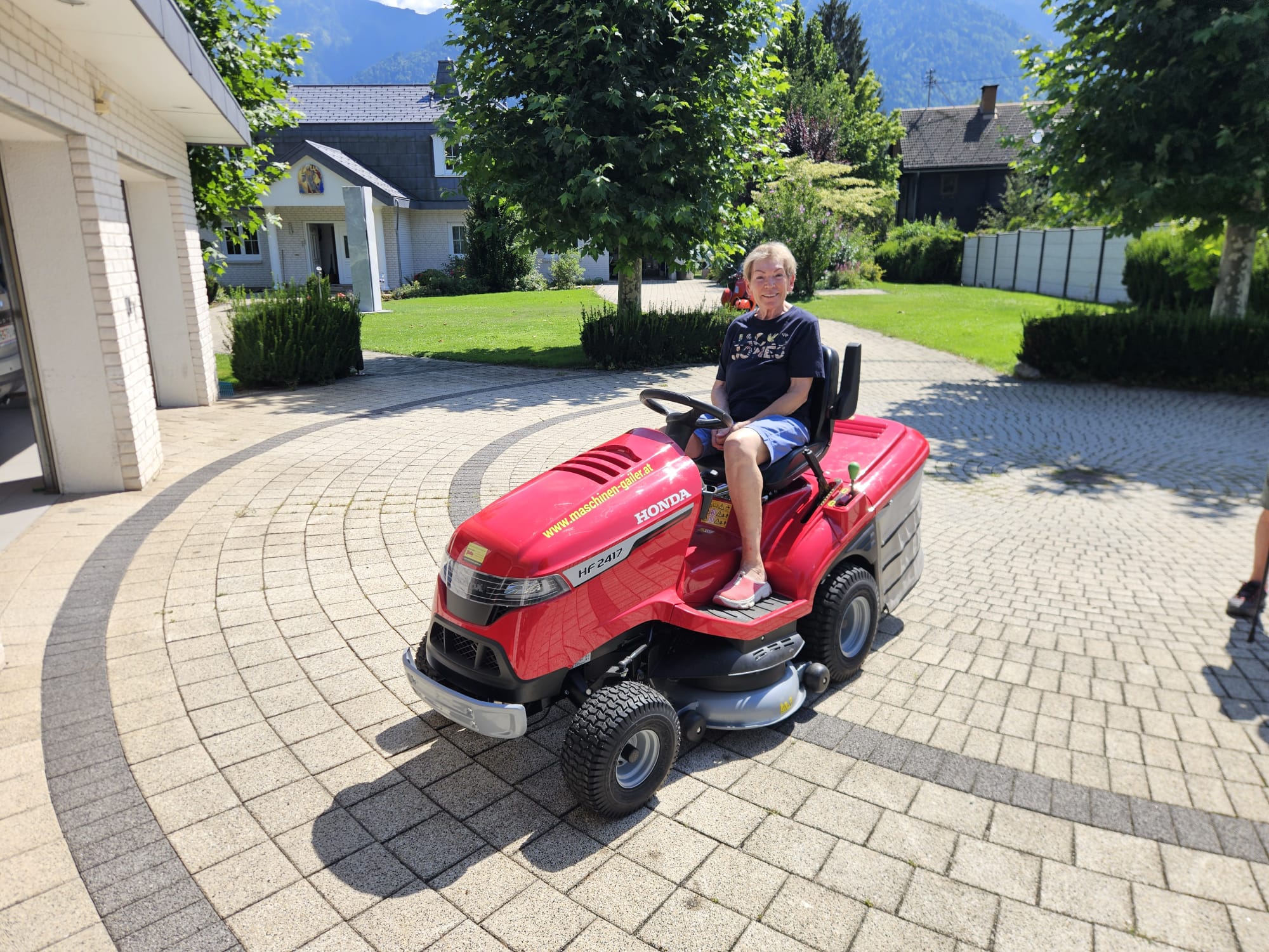 Übergabe Honda Rasentraktor 