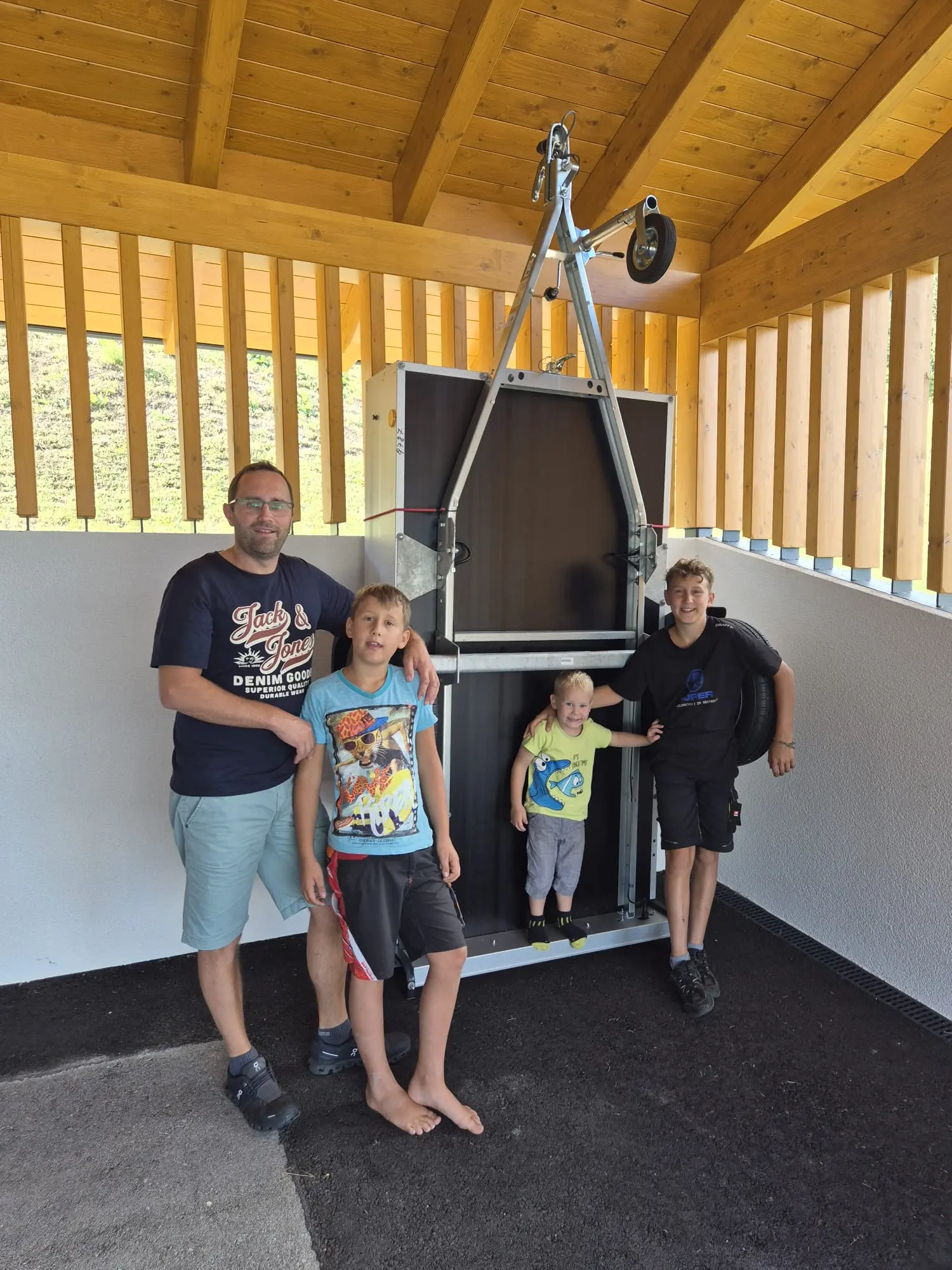 Übergabe PKW-Anhänger HP 202 Kippy