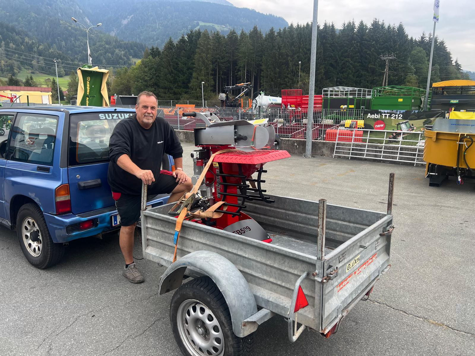 Übergabe Vogesenblitz Holzspalter