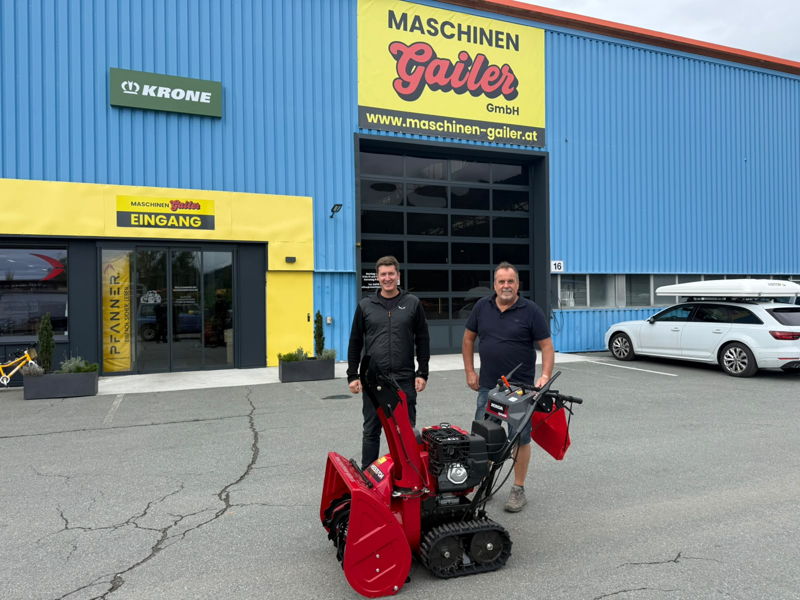 Übergabe Honda Schneefräse HSS 970 A mit Raupen