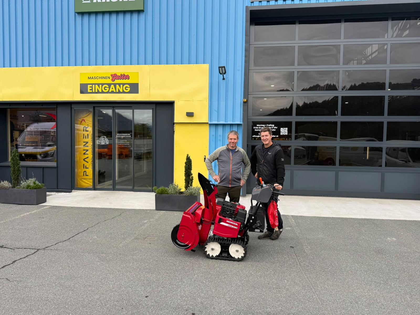 Übergabe Honda Schneefräse HSS 1370i TD