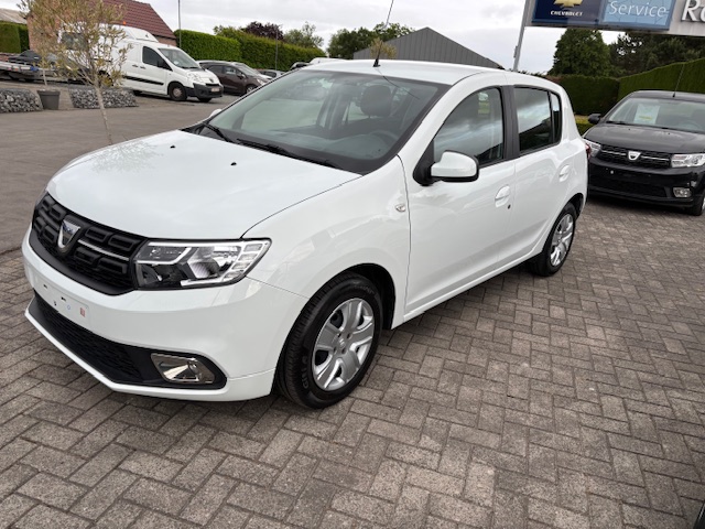 DACIA SANDERO/AIRCO/TREKHAAK/MET KEURING CARPASS