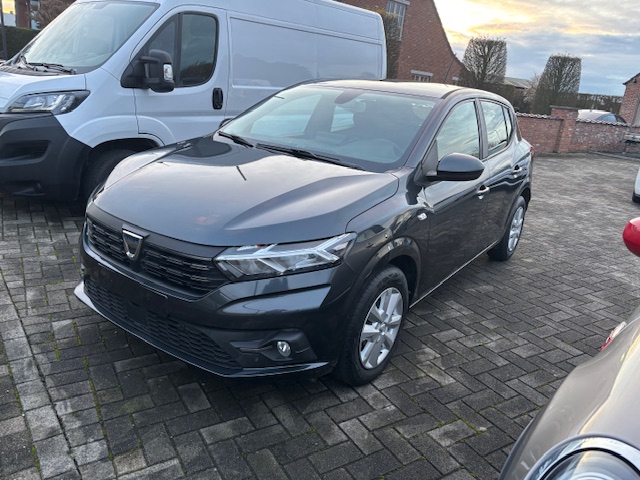 DACIA SANDERO /AIRCO/NAVI/CAMERA/MET CARPASS EN KEURING VERKOOP