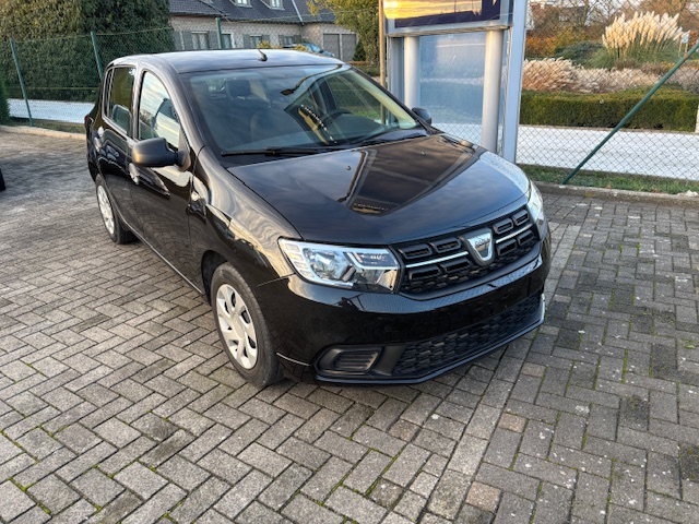 DACIA SANDERO/MET KEURING EN CARPASS